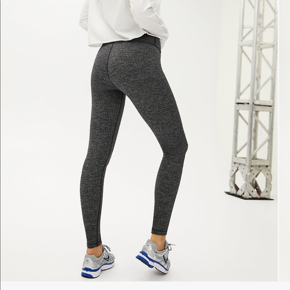 TNA ATMOSPHERE LEGGINGS